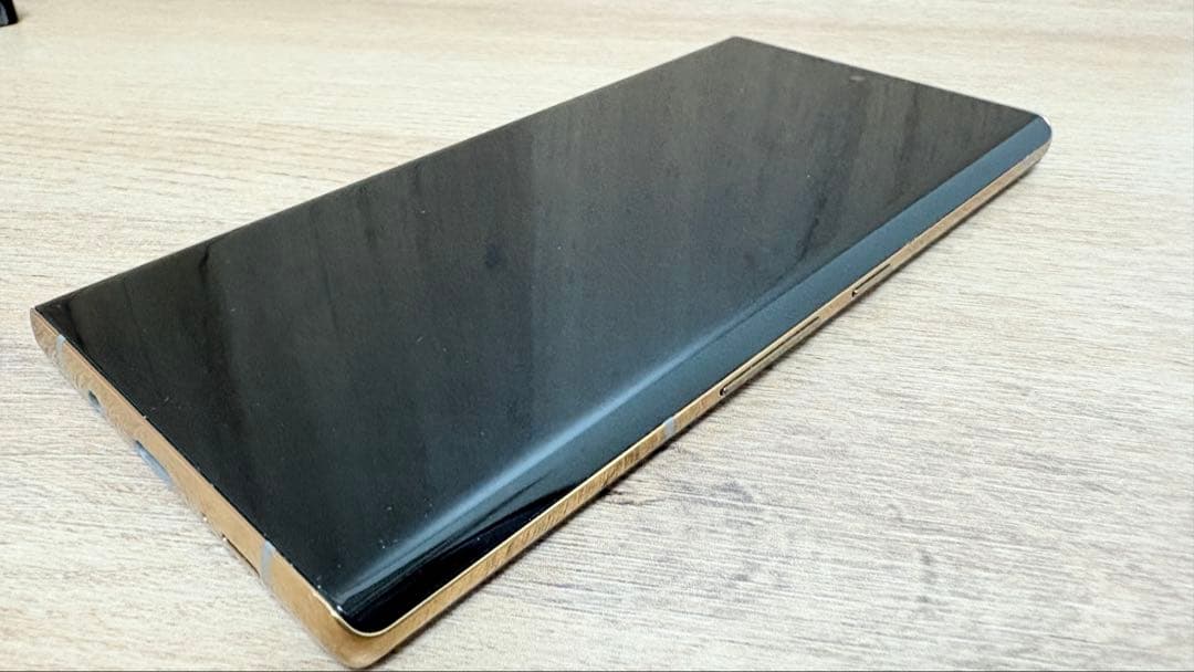 arrows NX9 F-52A ゴールド docomo SIMロック解除済