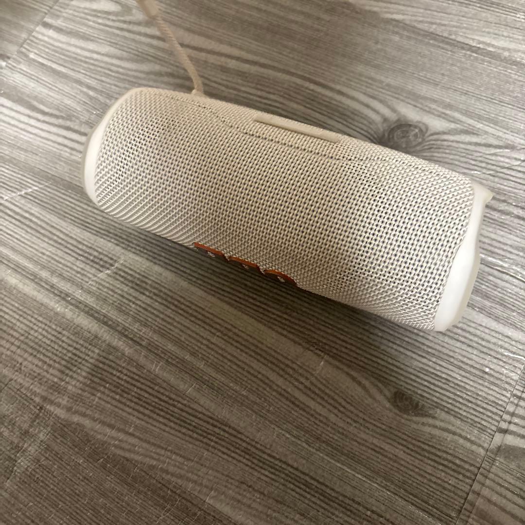 nyさん専用JBL ワイヤレススピーカー ホワイトFLiP6