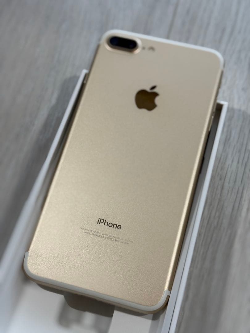 iPhone 7 Plusゴールド128GB 箱付付属品なし docomoロック