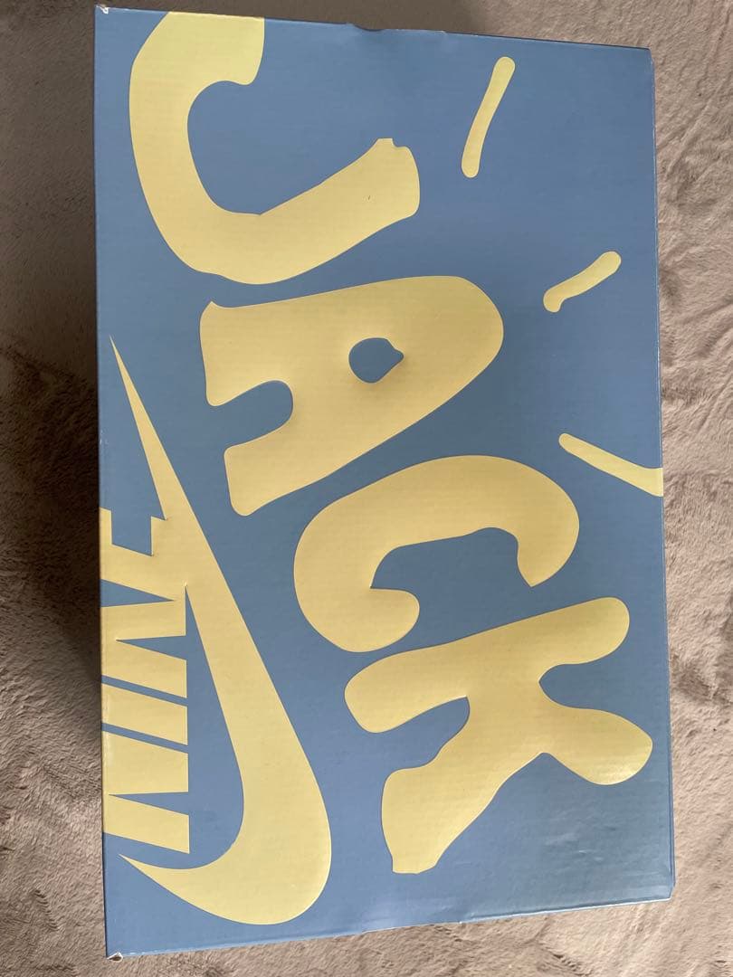 新品Travis Scott × Nike Zoom Field Jaxx 28