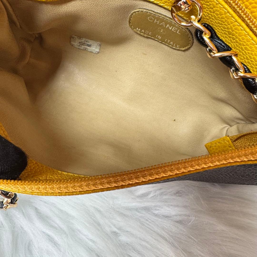 CHANEL シャネル　キャビアスキン　レザー　ポーチ　チェーン