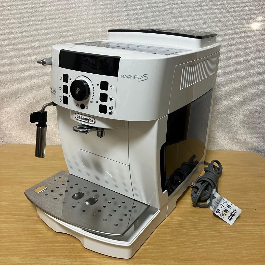 ☆デロンギ　全自動コーヒーメーカー　マグニフィカS　ECAM22112W