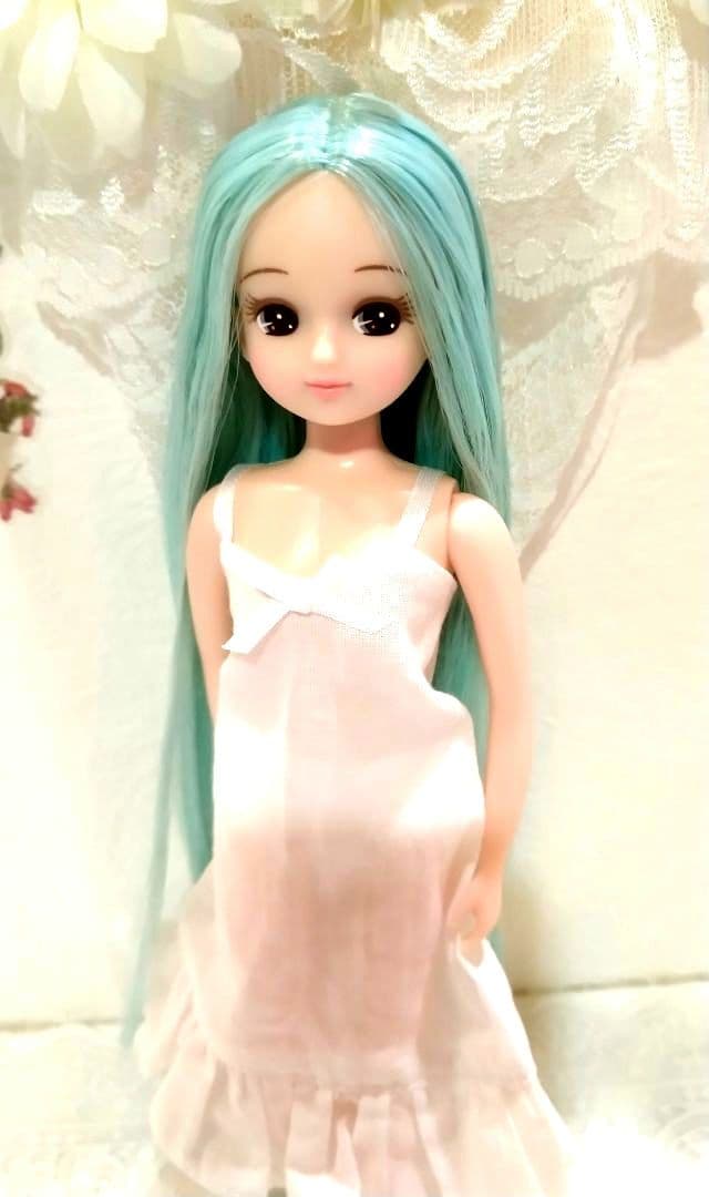リカちゃんキャッスル お人形教室 真ん中分けスーパーロングストレート ② 新品