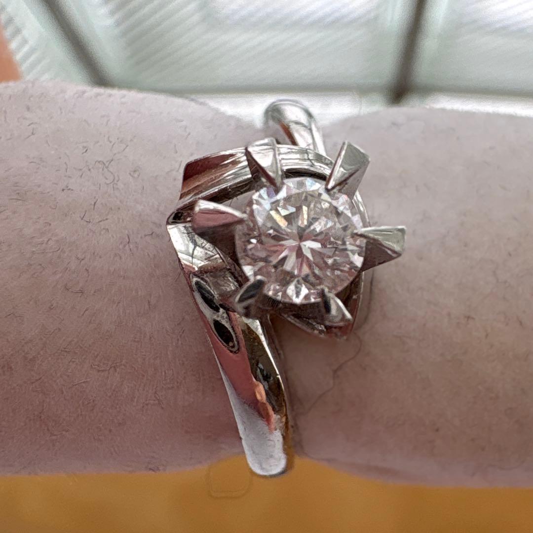 プラチナダイヤモンドリング　ダイアモンド指輪　Pt900　婚約指輪