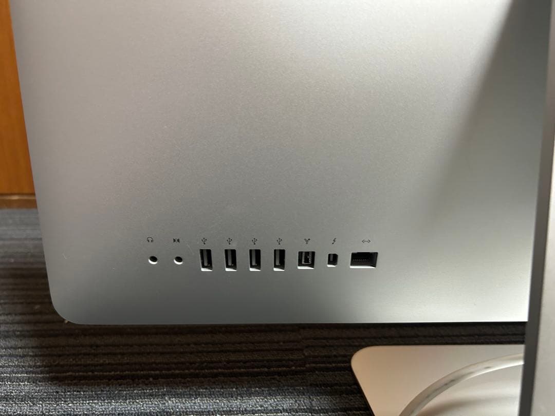 iMac 21.5inch 2011 本体のみ　os10.11USB付