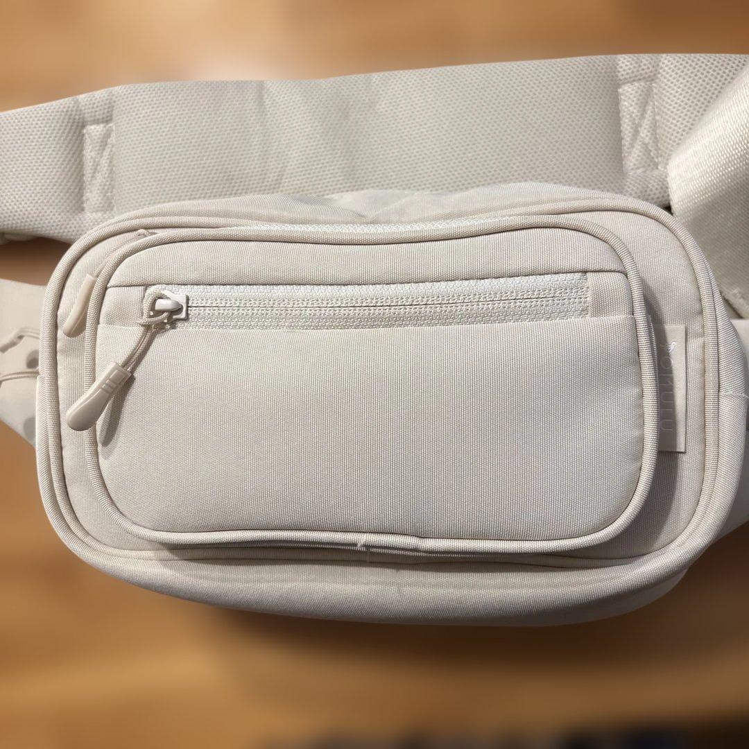 POMULU ヒップシート ナチュラルアイボリー