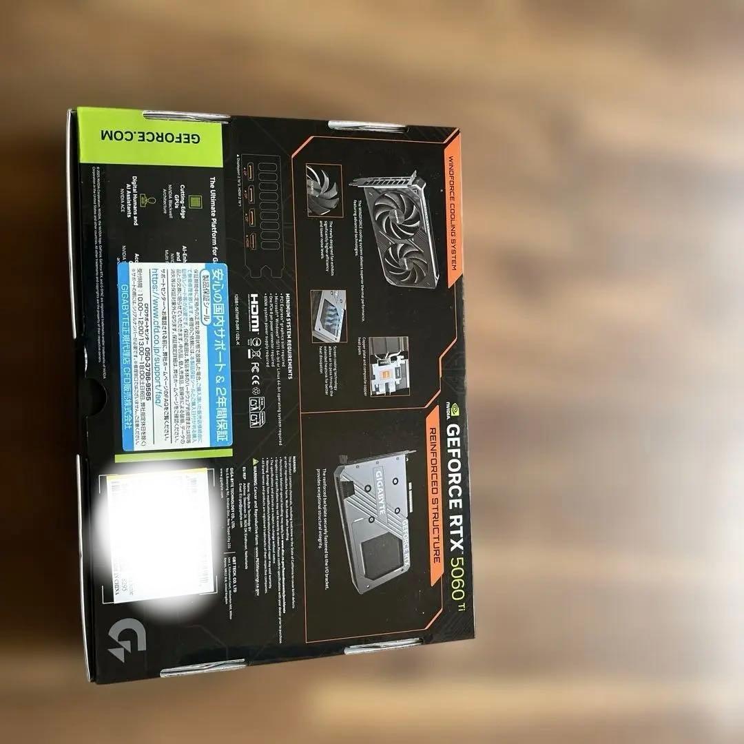 美品 RTX5060Ti WINDFORCE GDDR7ゲーミング クリエーター