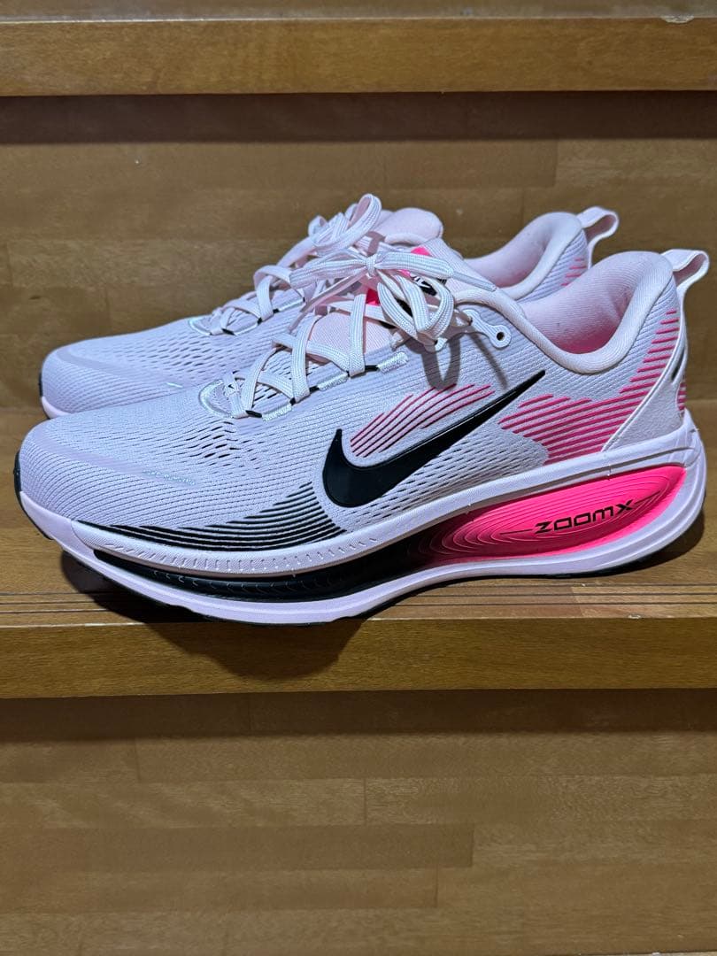 Nike ボメロ18 限定ピンク　28センチ