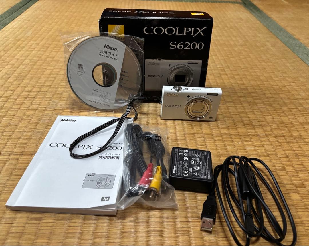 Nikon COOLPIX S6200 ホワイト