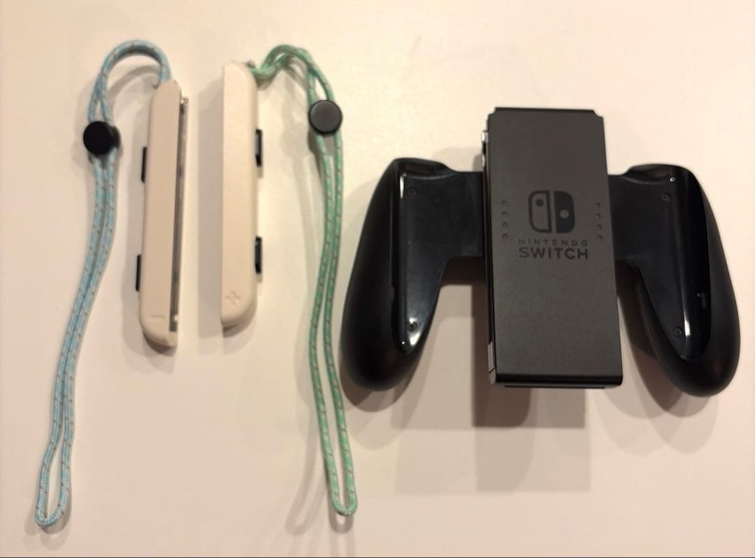 Nintendo Switch 本体　あつまれ どうぶつの森 デザイン限定モデル