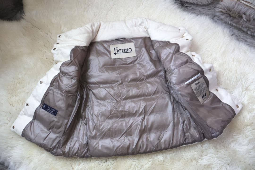 ヘルノ カシミアシルク素材 毛皮カフス ショート丈 ダウン ジャケット コート