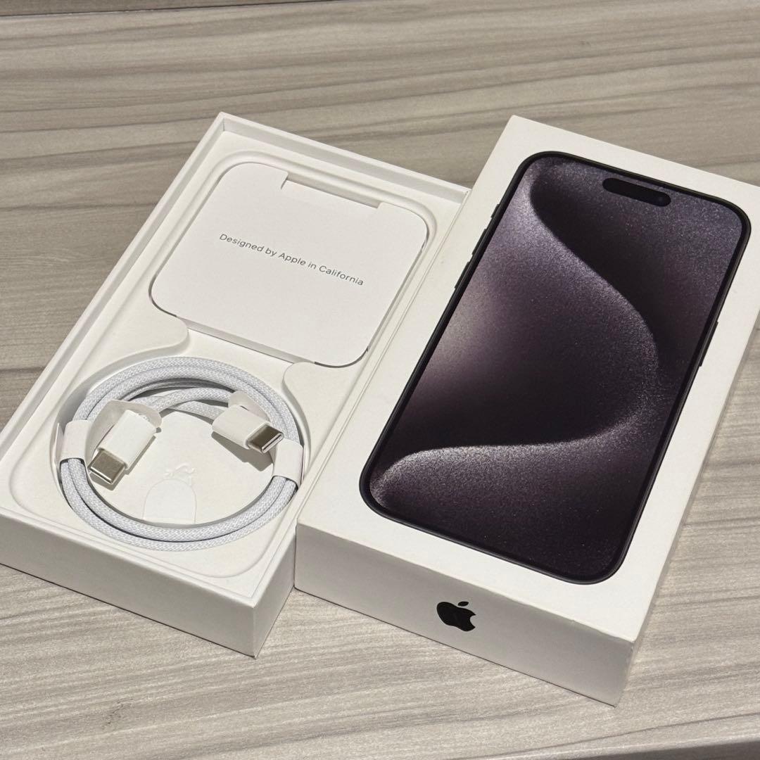 iPhone15 Pro 256GB simフリー ブラックチタニウム