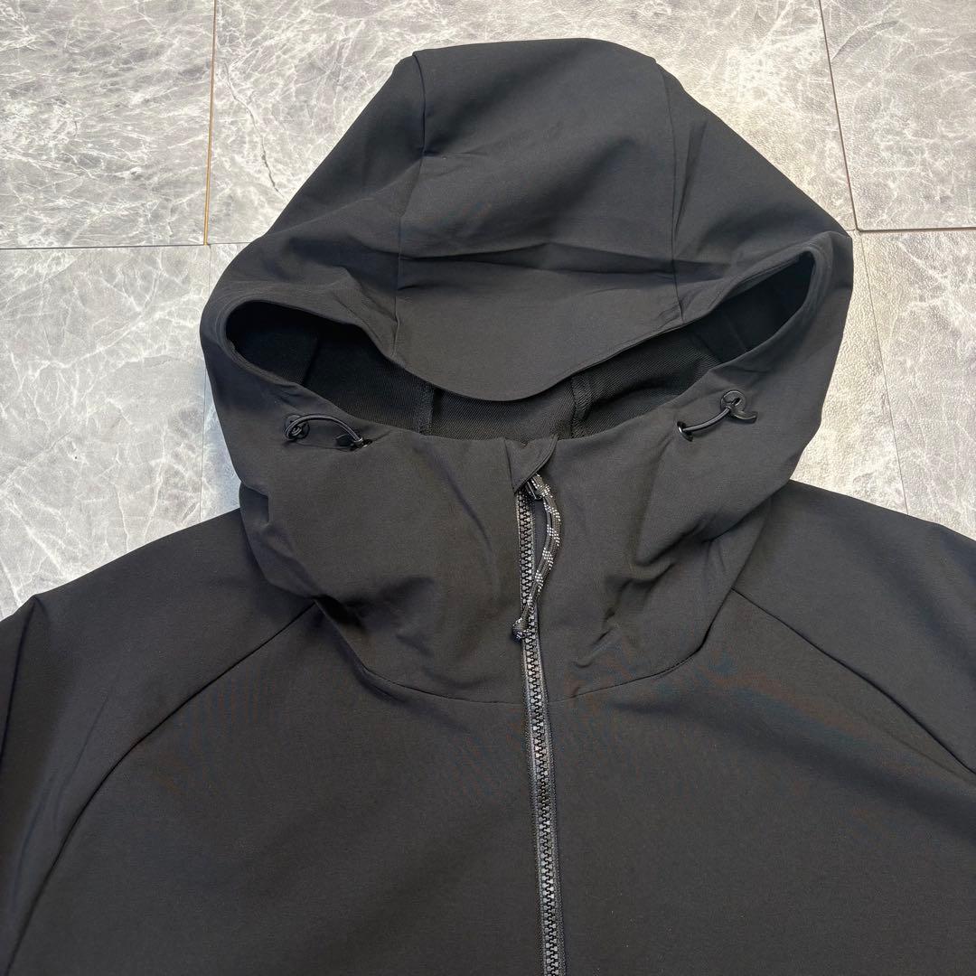 極美品　マムート　マクン2.0 フーデッドジャケット　マウンテンパーカー　L 黒