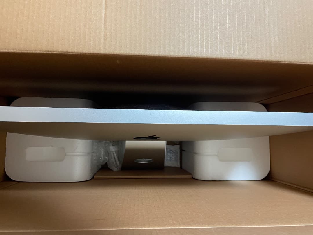 Apple LED Cinema Display 24インチ A1267