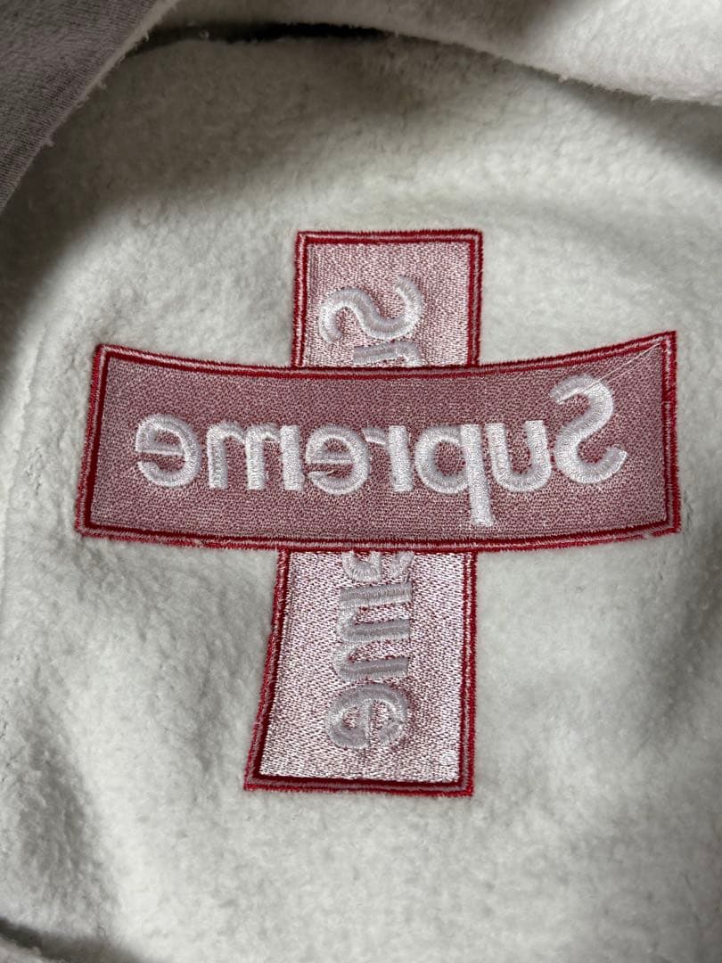 【くんちゃん】Supreme シュプリーム クロスボックスロゴパーカー