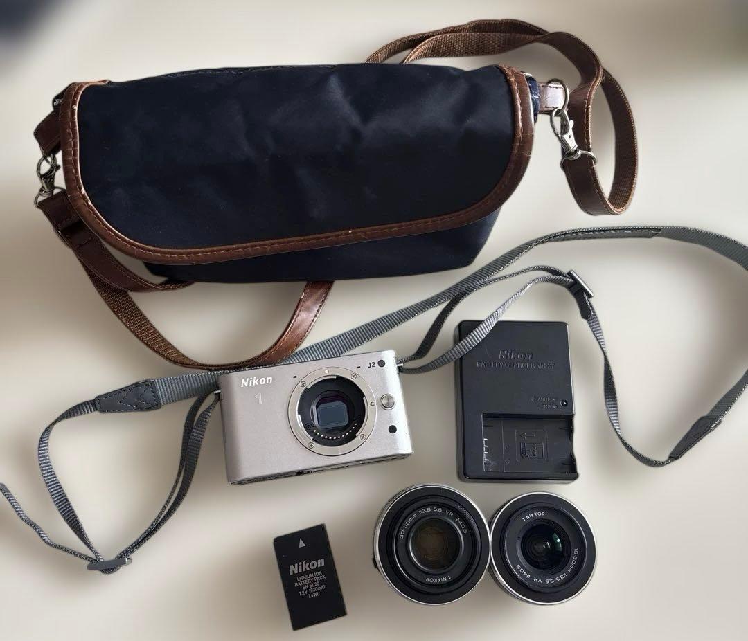 NICON １J2 ミラーレス　デジタルカメラ