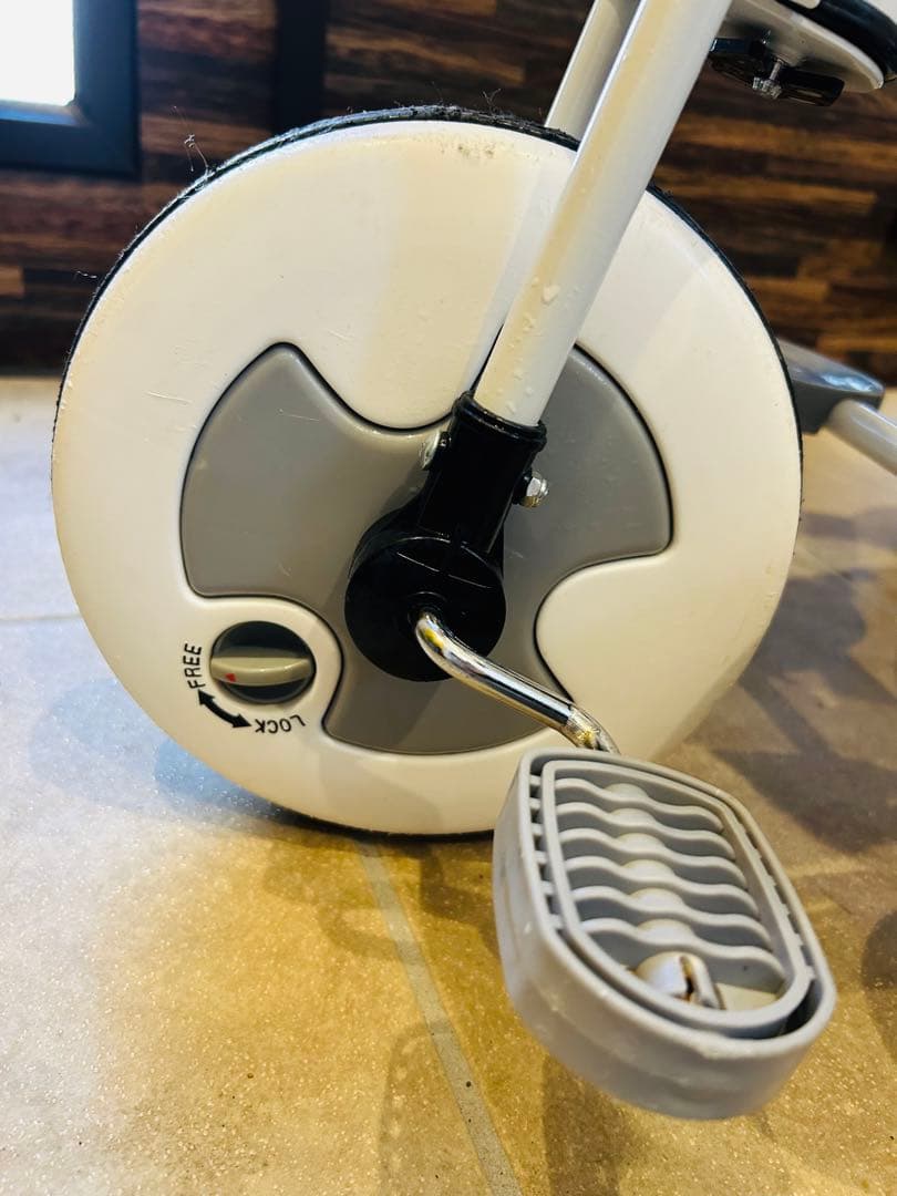 最終値下げディズニー トライクピュア 三輪車 ミッキー トイザらス限定