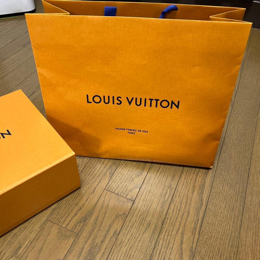 極美品LOUIS VUITTON ブラック メッセンジャーバッグ1度使用