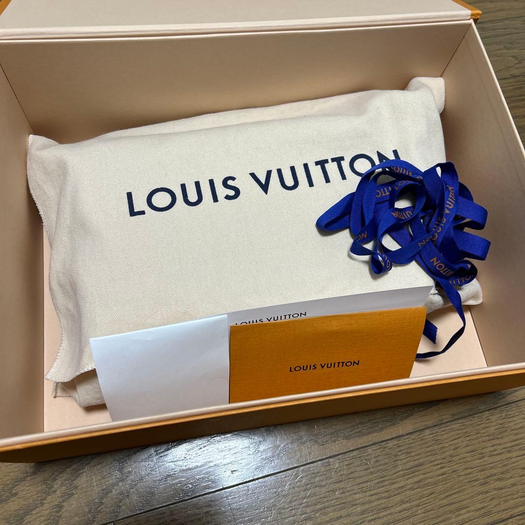 極美品LOUIS VUITTON ブラック メッセンジャーバッグ1度使用