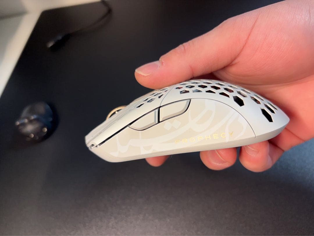 Finalmouse ULX Prophecy Clix Lion (Mサイズ)