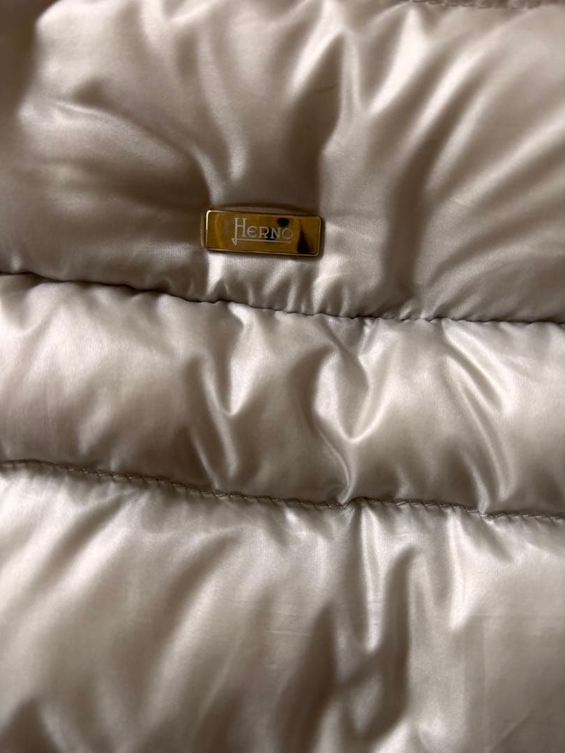 HERNO ダウンジャケット　ショート丈