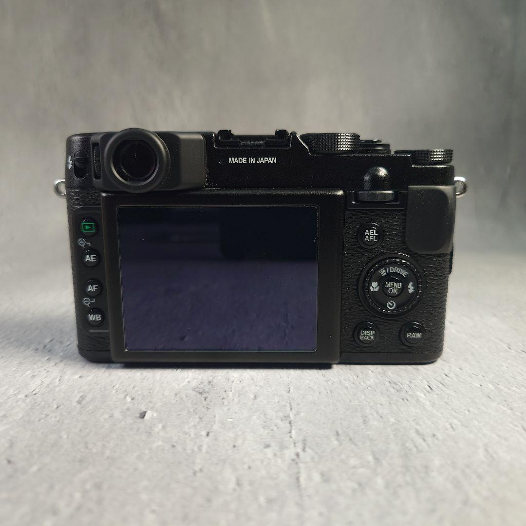 Fujifilm 富士フィルム X10 デジタルカメラ