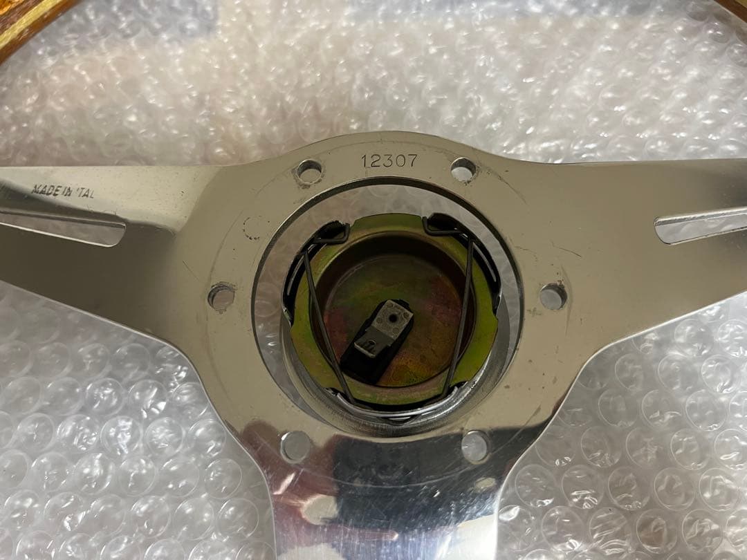 NARDI クラシック　36パイ　ホーンボタン有り　美品！！