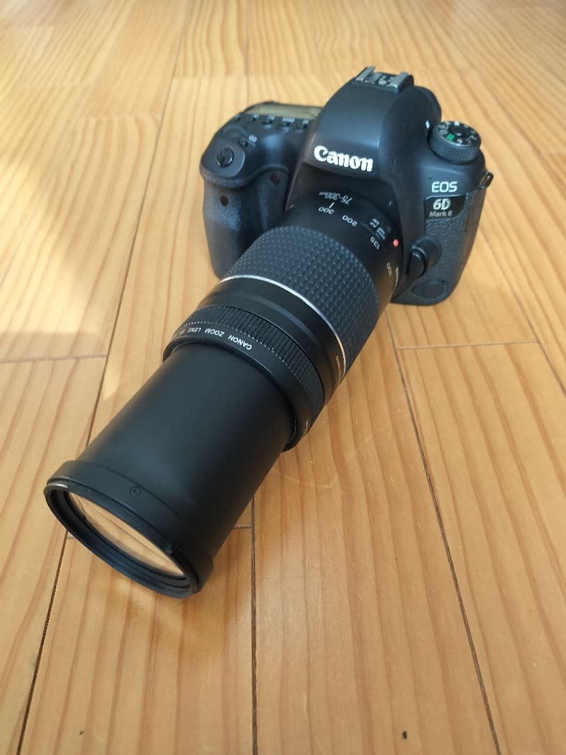 Canon EOS 6D Mark II 本体とレンズ3本