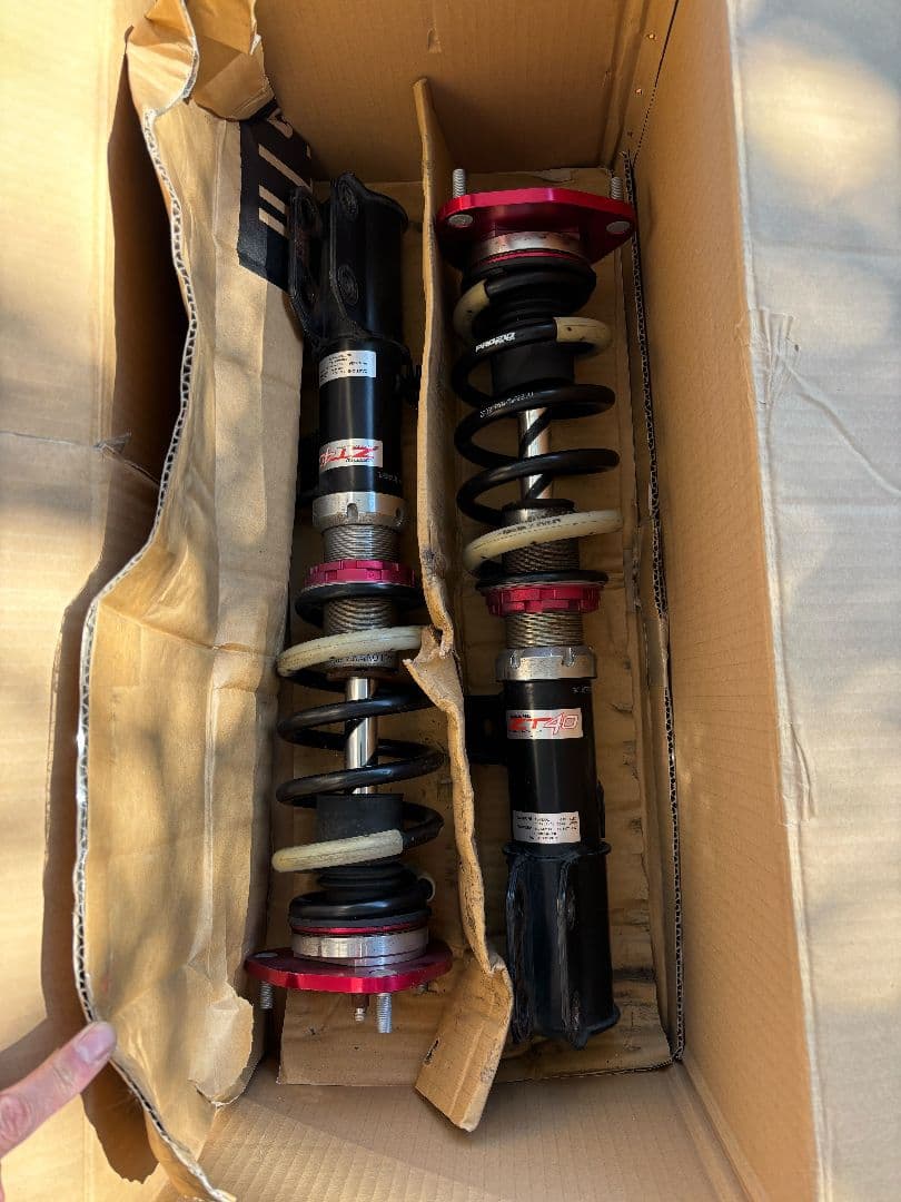 サスペンションキット　車高調　ノア　ボクシー　エクスファイア