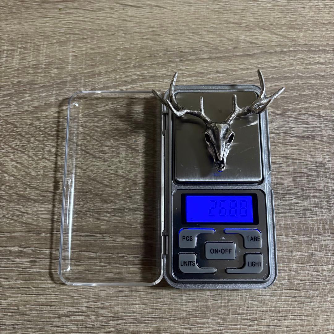 鹿の頭部デザイン ネックレス