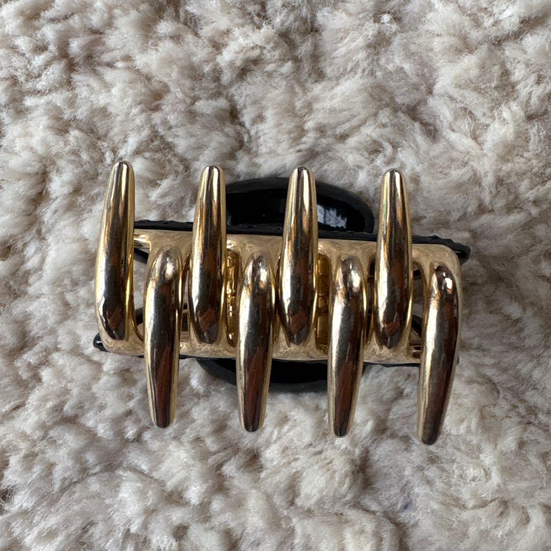 acca 黒金 クリップ式ヘアアクセサリー