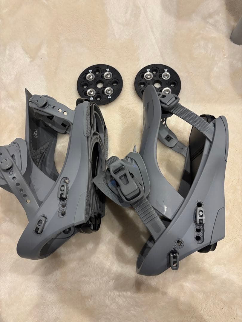 FLUX CV グレー　MLサイズ　23-24モデル