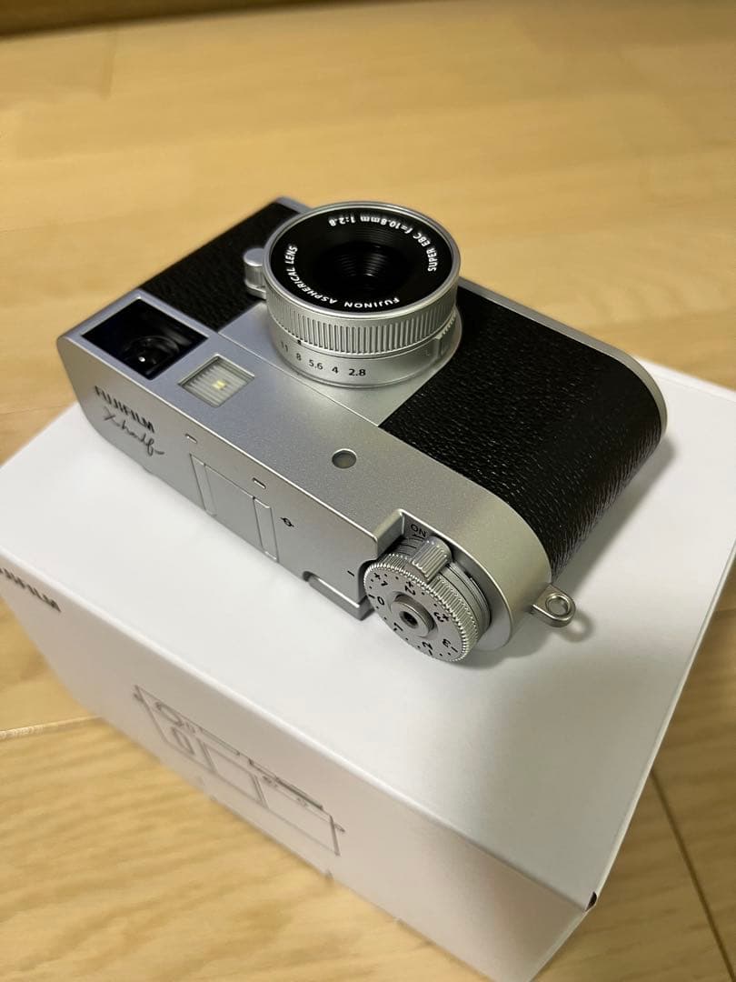 FUJIFILM Xhalf シルバー
