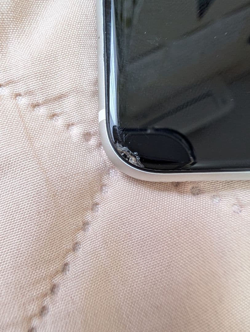 Apple iPhone SE（第2世代）64GB