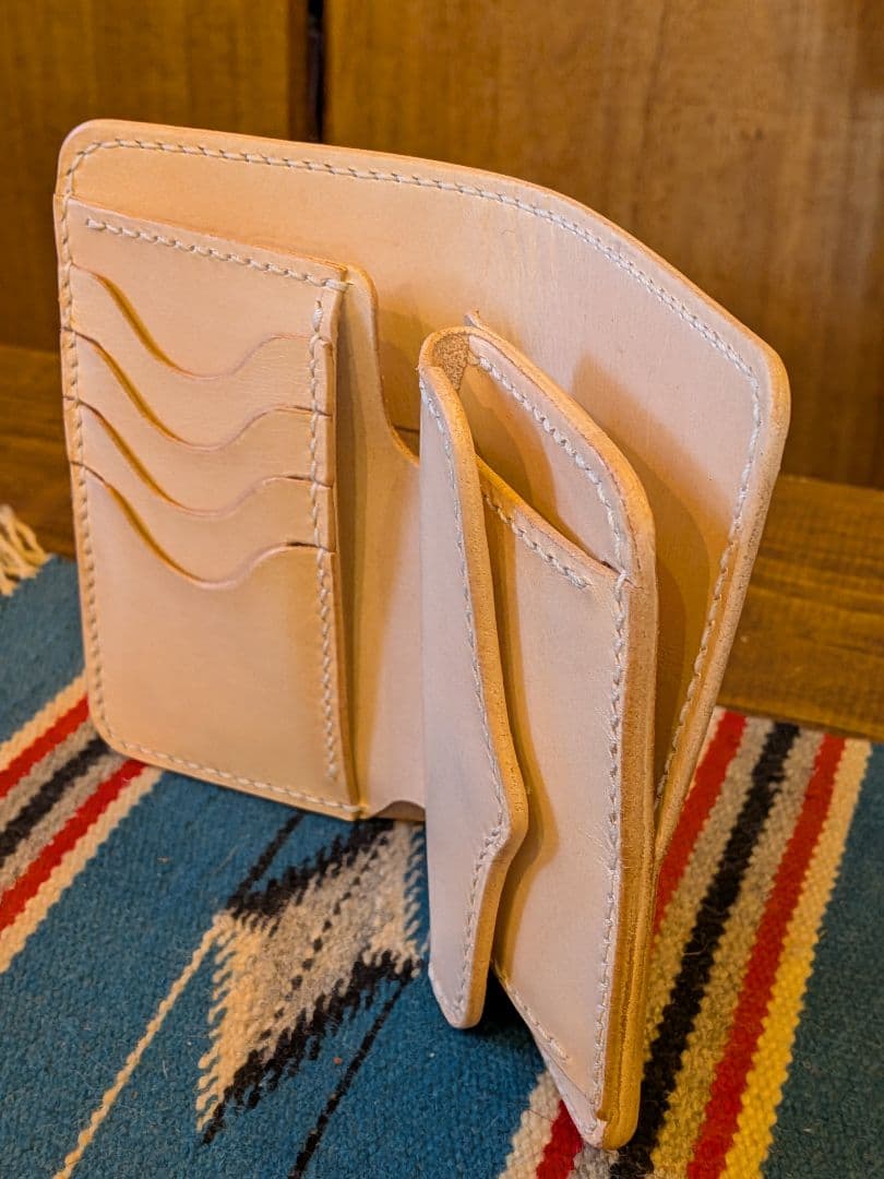 牛革サドルレザー　ミドルウォレット　財布　　　　　　　　ハンドメイド　ナチュラル