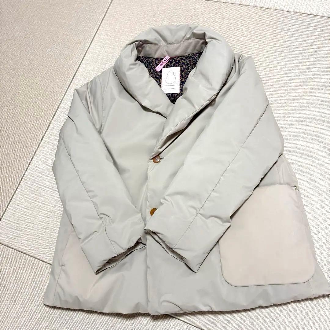 パラスパレス今季品2回着用ダウンショール襟ショートコートベージュサイズ2