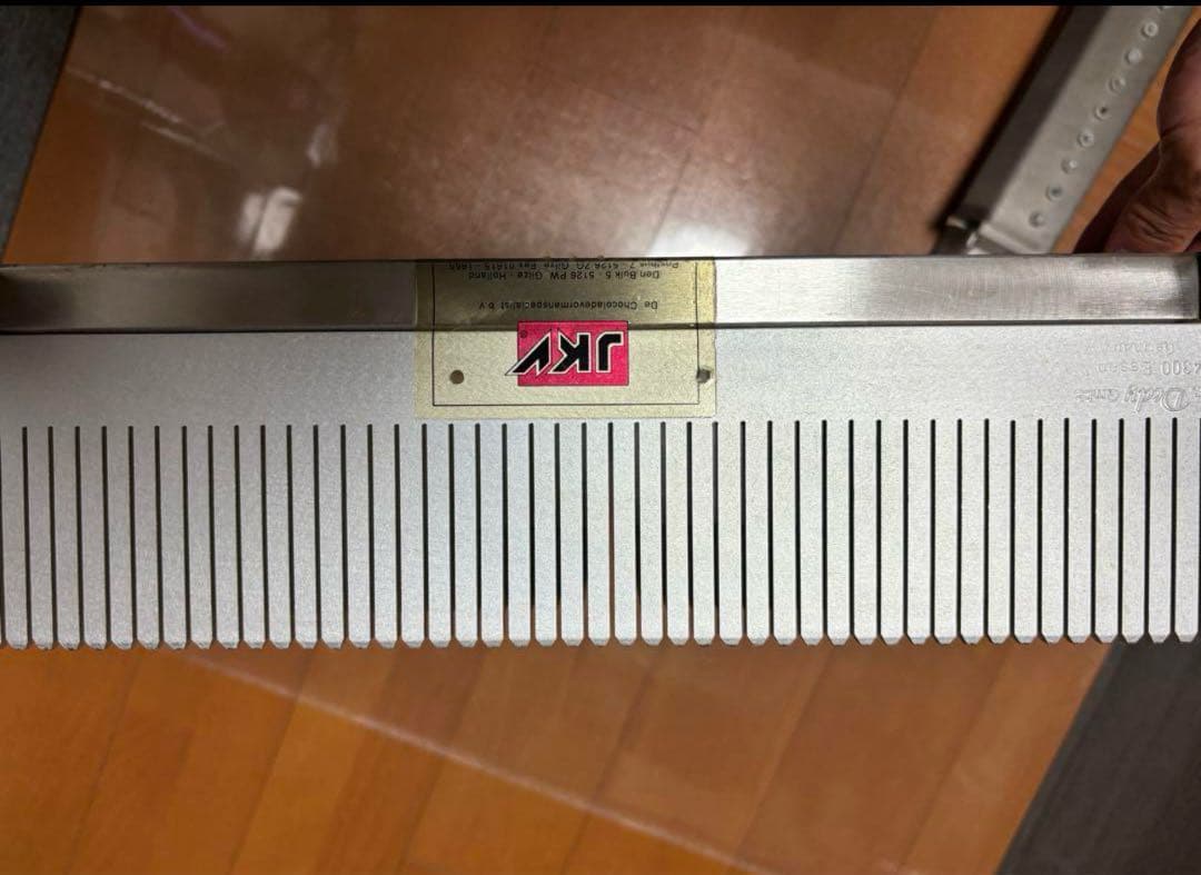 ギッターカッター　チョコレート（ガナッシュ）をカットする道具