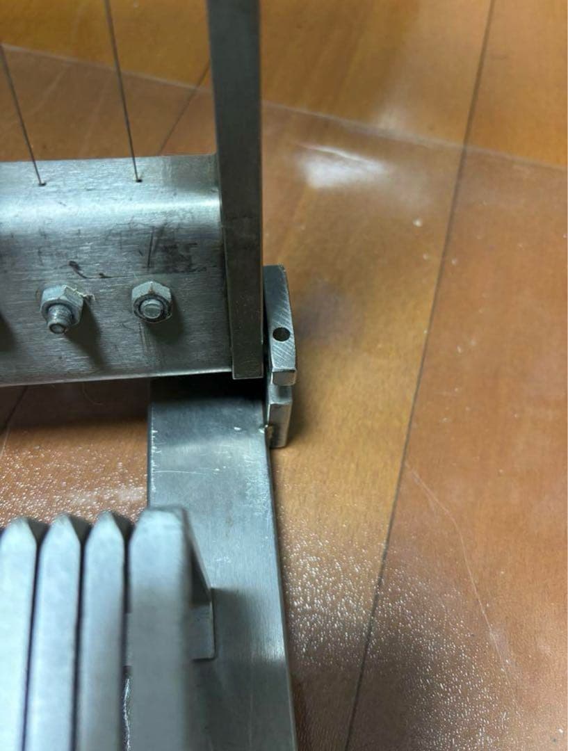 ギッターカッター　チョコレート（ガナッシュ）をカットする道具