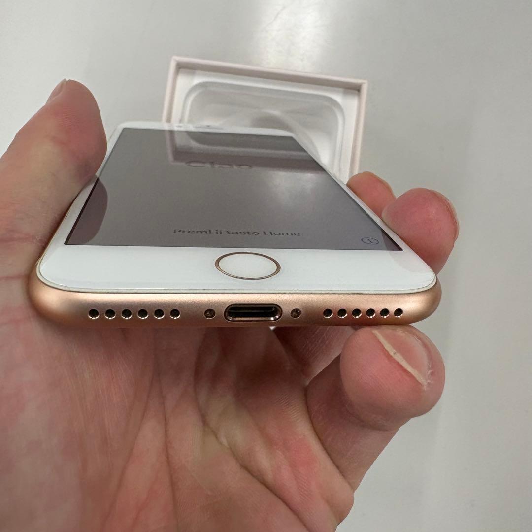 【外装美品】iPhone8 64GB SIMフリー ゴールド