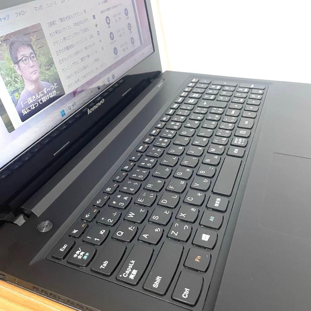 レノボ　ブラックノートパソコンWindows11 SSD オフィスDVDカメラ