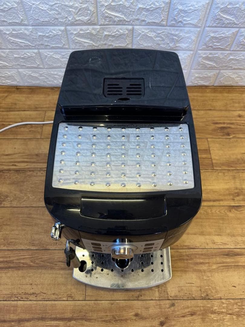 デロンギ マグニフィカS ECAM22112B エスプレッソマシン