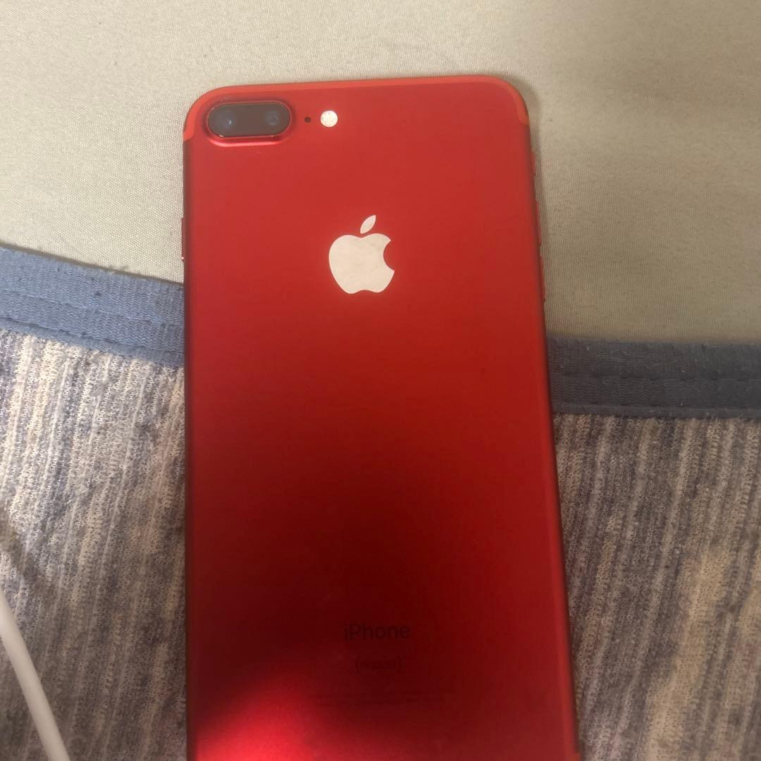 Apple iPhone 7 Plus レッド