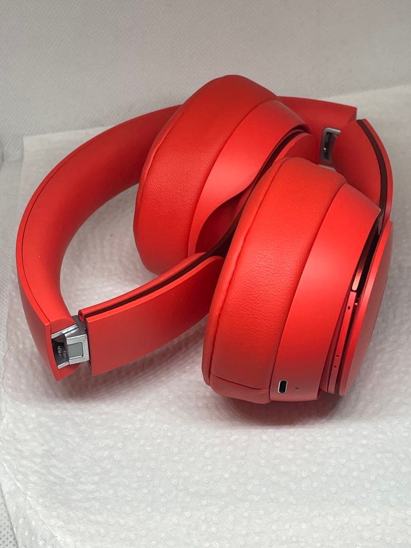 Solo Pro Wireless レッド MRJC2FE/A