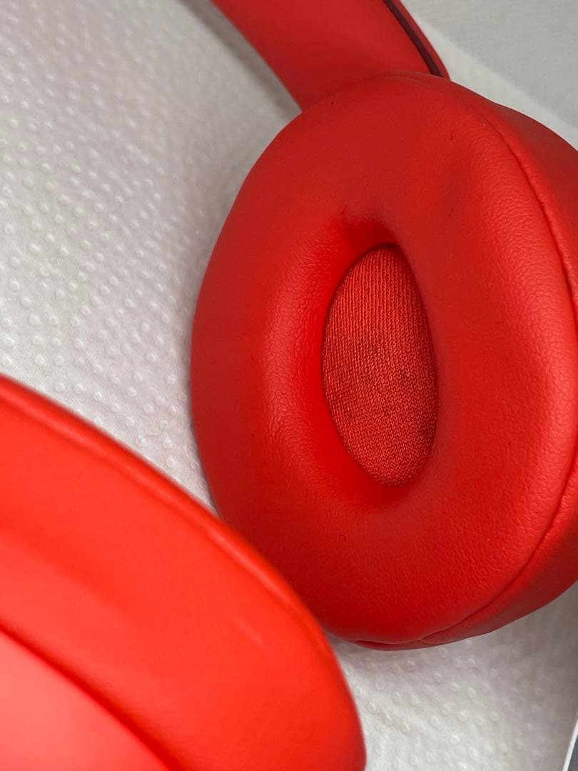 Solo Pro Wireless レッド MRJC2FE/A