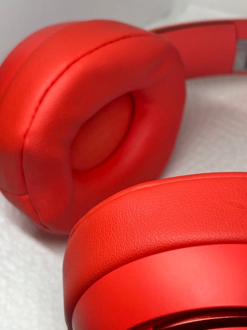 Solo Pro Wireless レッド MRJC2FE/A