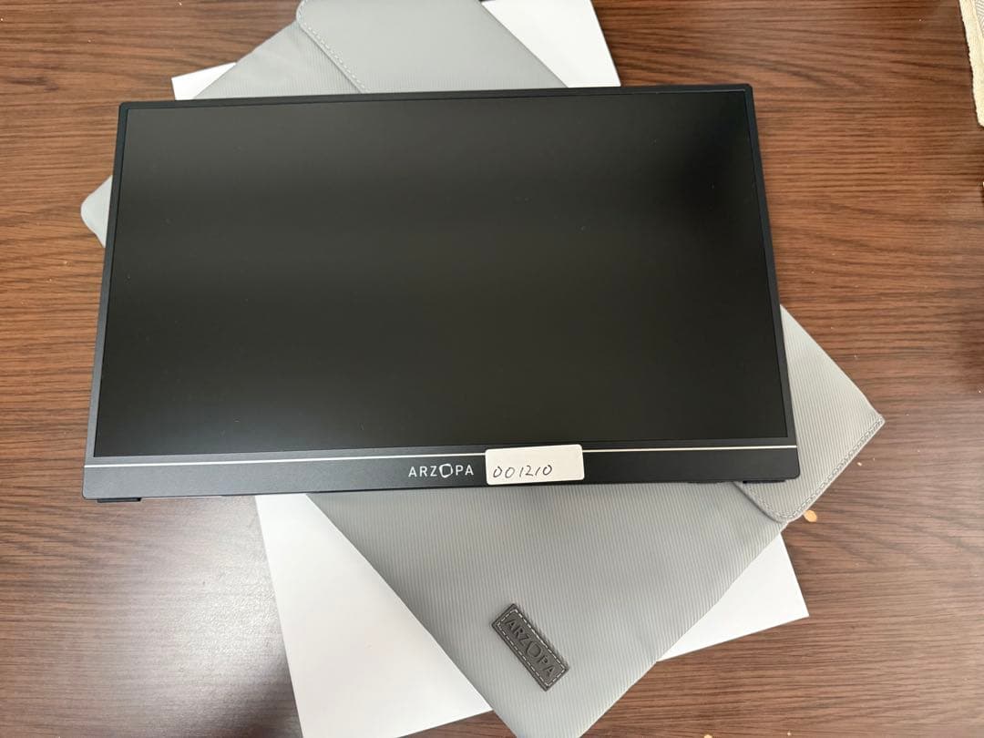 ARZOPA 16.1インチ ゲーミングモニター　持ち運び専用ケース付き