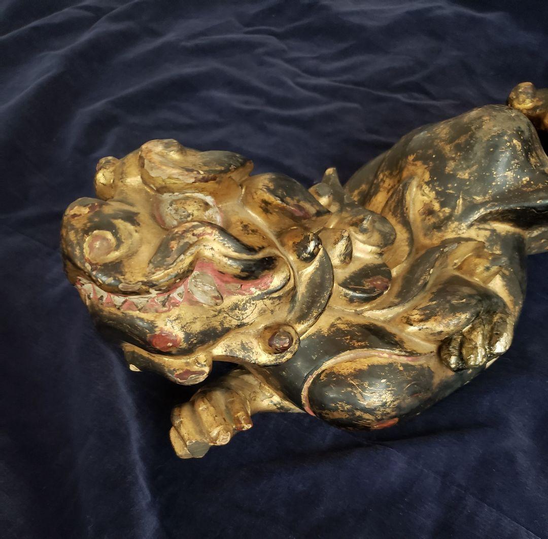 Ｎo197　古い獅子の金箔木彫(仏教彫刻) 室町・江戸期