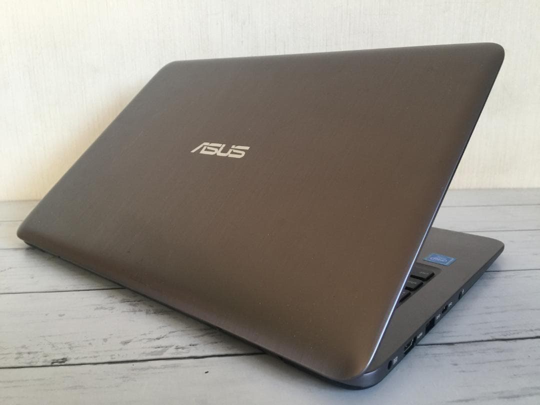ASUS E403SA 14型TFT液晶 SSD 軽量コンパクトノートパソコン