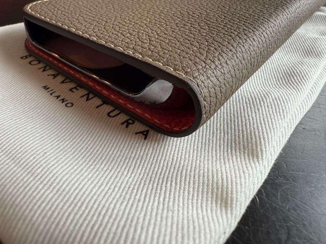 ボナベンチュラ iPhone16pro 対応ケース