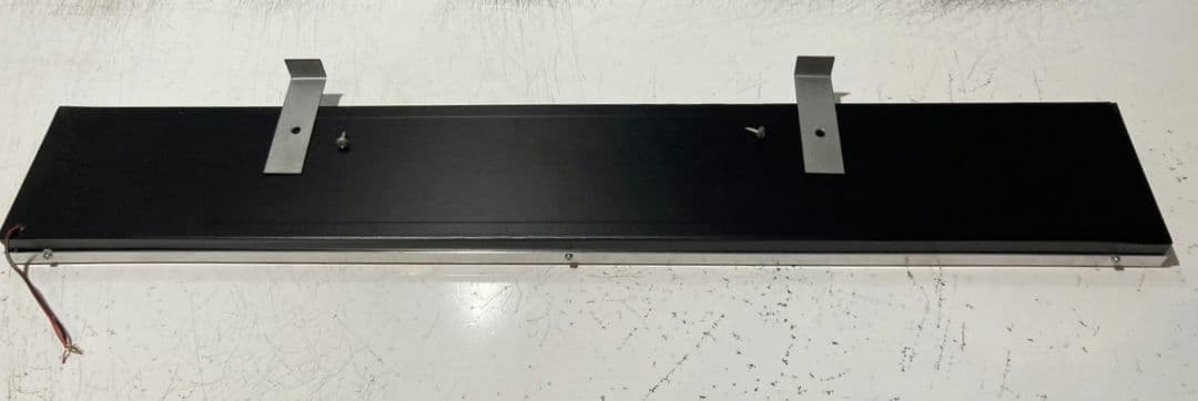 ワンマンアンドン777カーテンレール挟み込み取り付け仕様